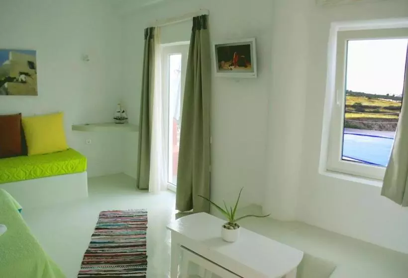 Huoneisto 1 Makuuhuone Merinäkymä, Nectarios Villa   Studios & Suites Adults Only