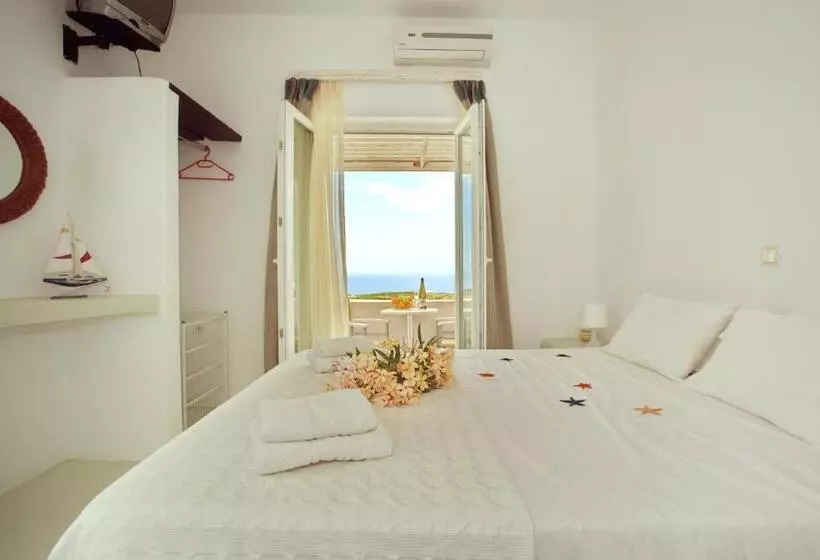 Huoneisto 1 Makuuhuone Merinäkymä, Nectarios Villa   Studios & Suites Adults Only