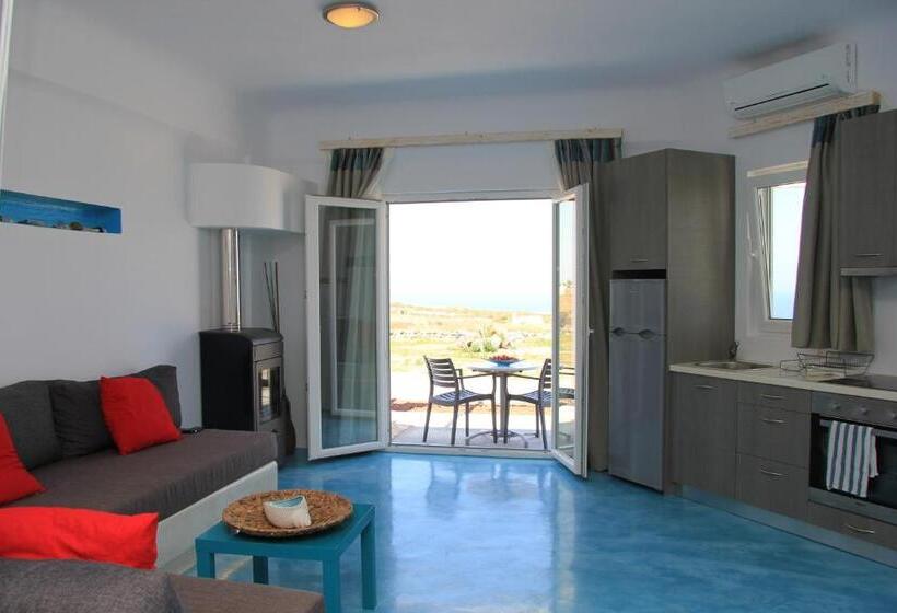 חדר משפחתי דלוקס, Nectarios Villa   Studios & Suites Adults Only