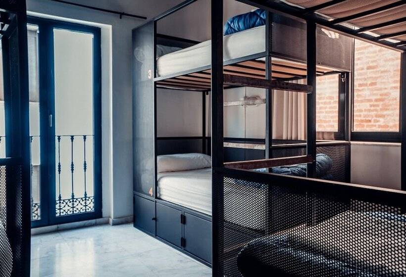تختخواب در اتاق مشترک, Joy Setas Coworking