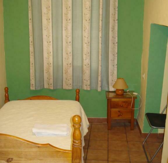 اتاق استاندارد یک تخته با سرویس بهداشتی مشترک, Pensión Bienvenido