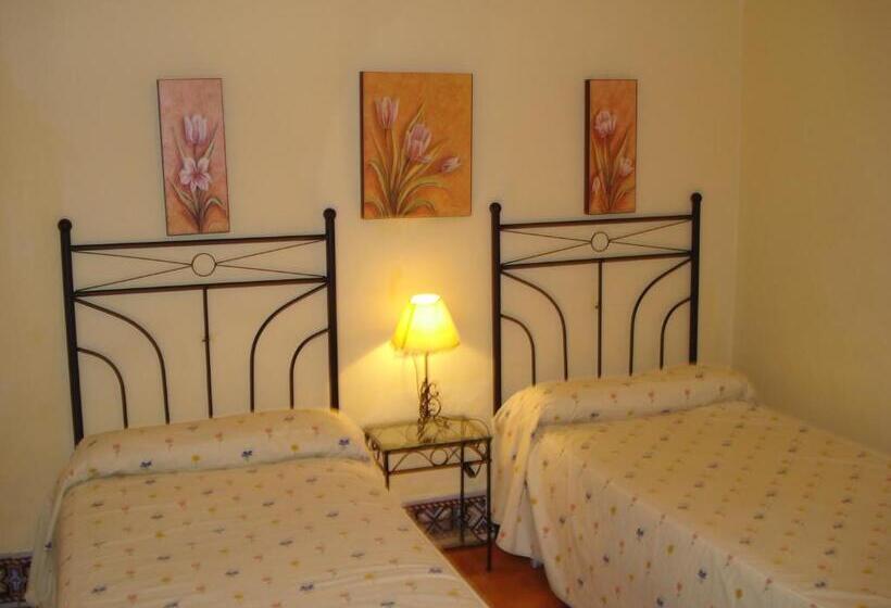 اتاق استاندارد با سرویس بهداشتی مشترک, Pensión Bienvenido