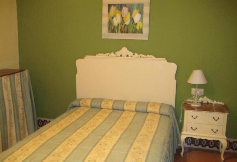 اتاق استاندارد با سرویس بهداشتی مشترک, Pensión Bienvenido