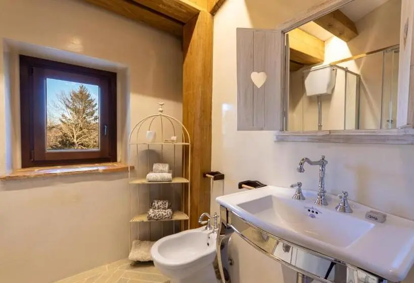 اتاق سوپریور با تخت بزرگ, Masseria D Achille