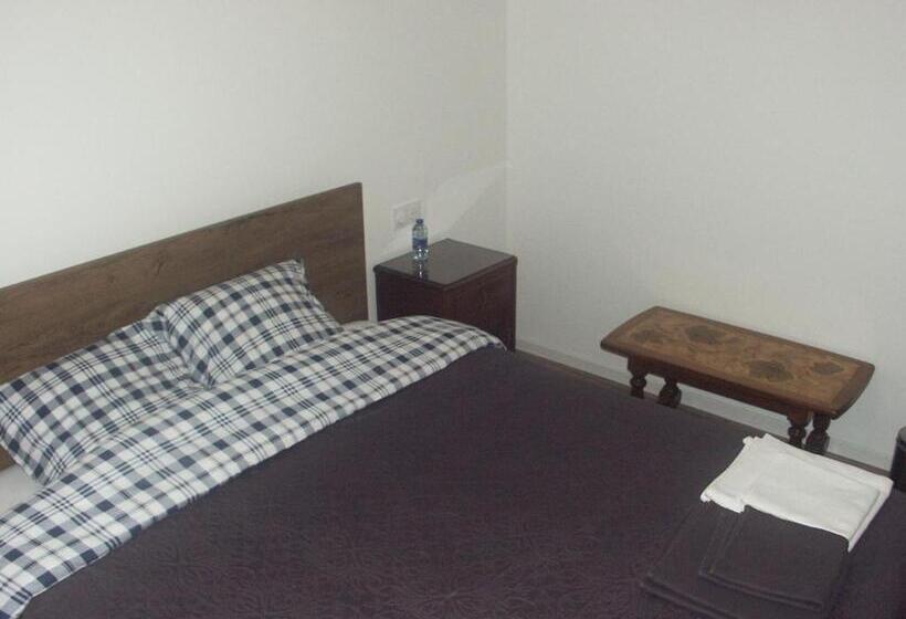 جناح سوبيريور, Au Repos Des Vignes, Chambres D Hôtes