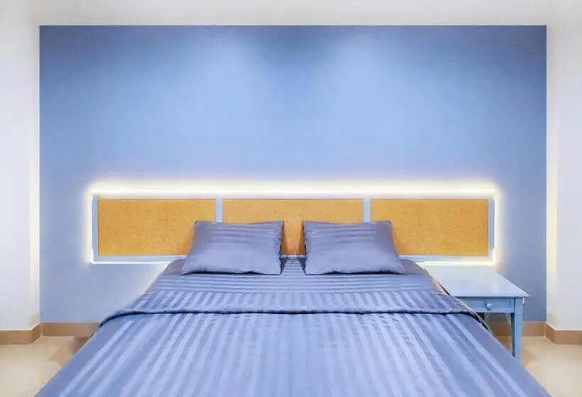バルコニー付きデラックスルーム, Chateau Hotel & Apartments