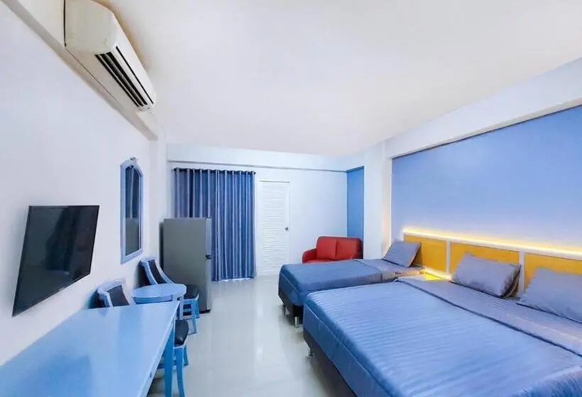 バルコニー付きスタンダードトリプルルーム, Chateau Hotel & Apartments