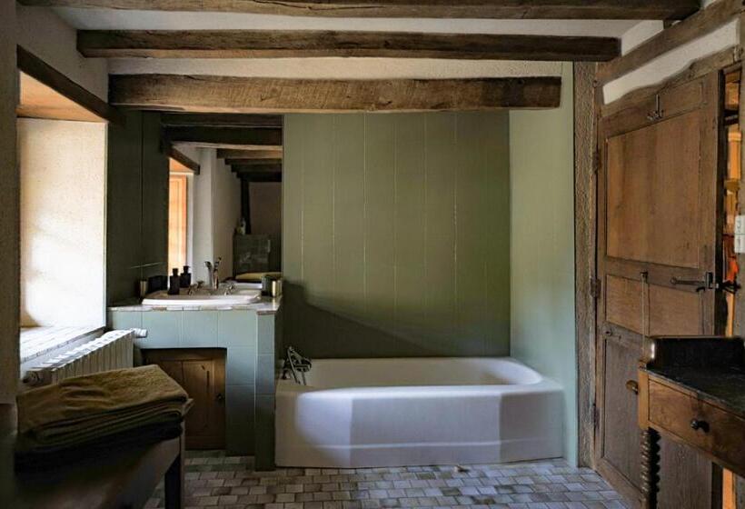 庭の見えるジュニアスイート, Clos Saint Léonard