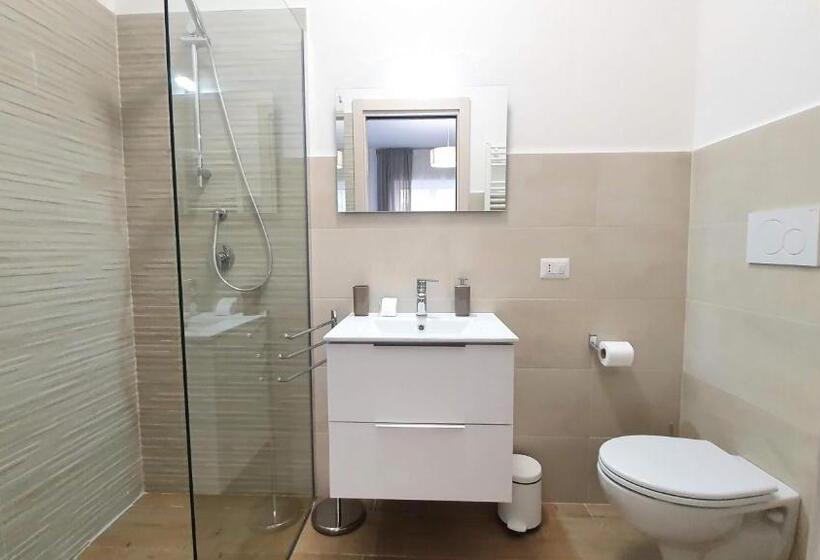 اتاق استاندارد سه نفره, Le Camere Di Don Vito   Bari Policlinico