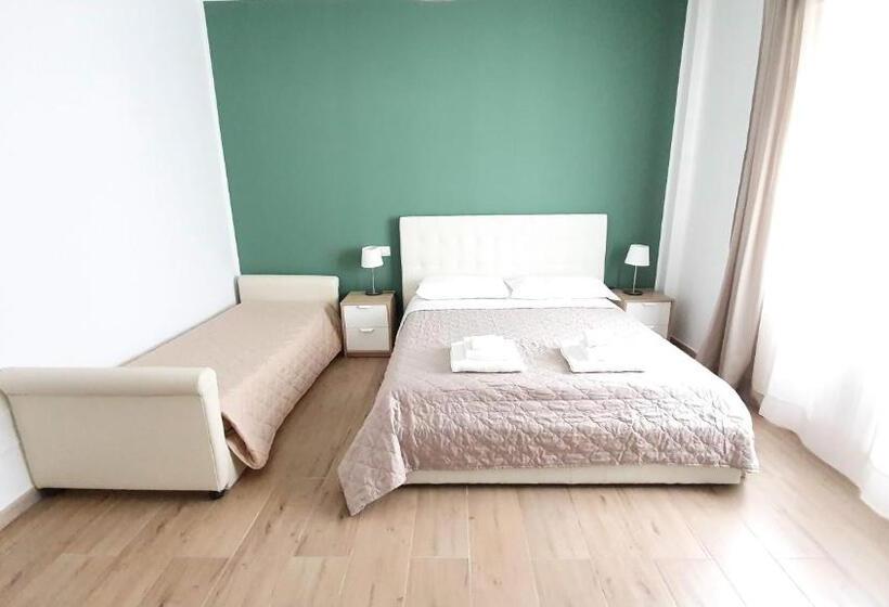 اتاق استاندارد سه نفره, Le Camere Di Don Vito   Bari Policlinico