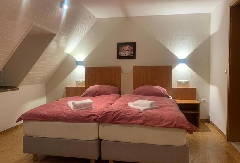 标准间, Gold´ne Krone