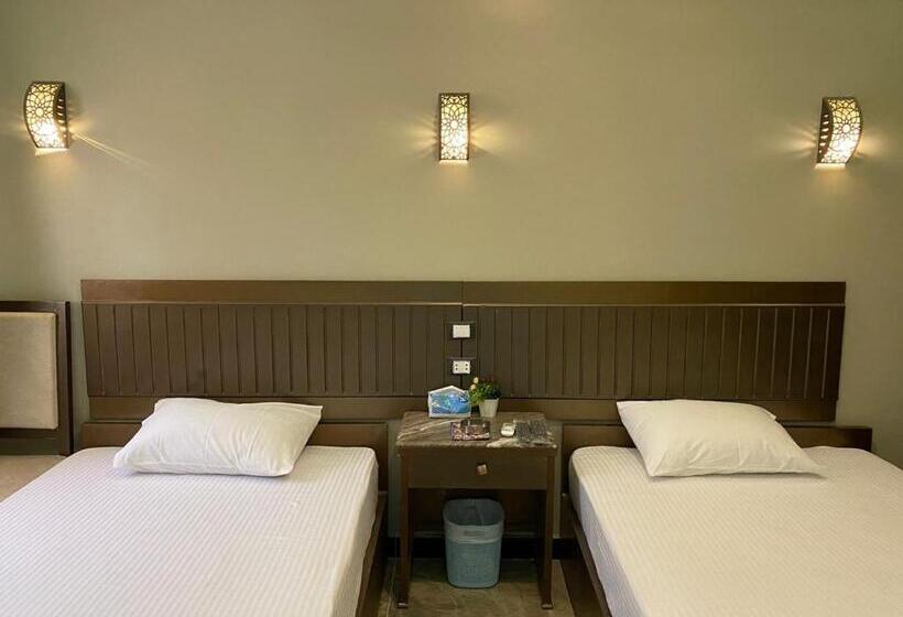 اتاق لوکس, Shabana House