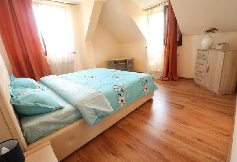 스탠다드 룸, Casa Din Deal