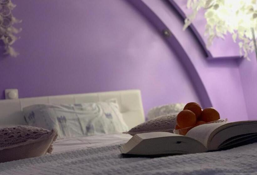 스탠다드 발코니 룸, Casa Din Deal