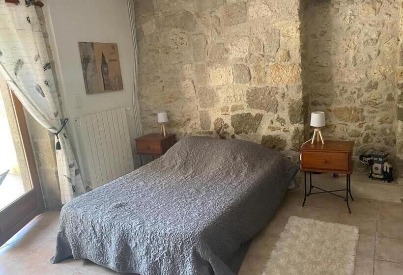 Номер Стандарт с Террасой, Chez Sophie Chambres D’hôtes, Gîte Et Gîte équestre