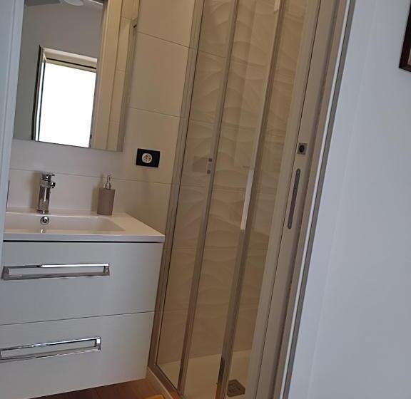 اتاق استاندارد با بالکن و چشمانداز دریا, Vento Di Bolina