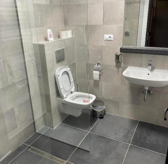 اتاق لوکس با بالکن, Casa Sofia