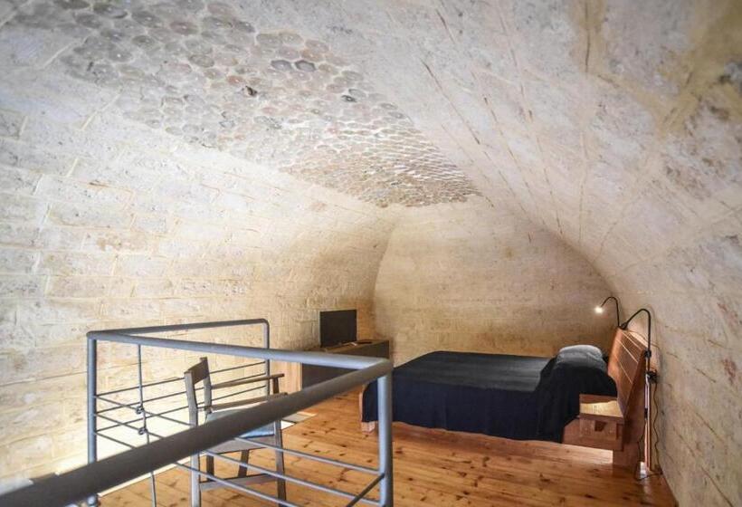 디럭스 룸, Domus Castrum