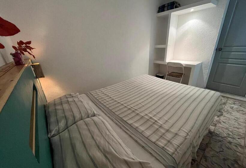 חדר סטנדרט חדר אמבטיה משותף, Nómadas Hostel