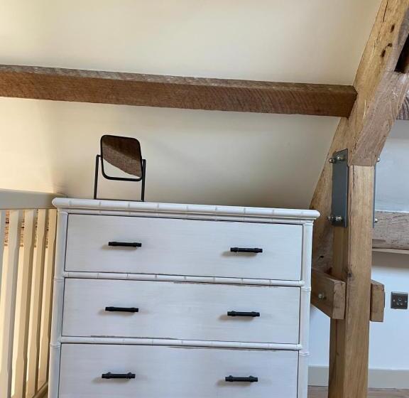 غرفة قياسية, Wyke Cowsheds