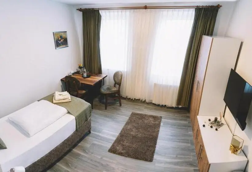 Quarto standart individual, E&b