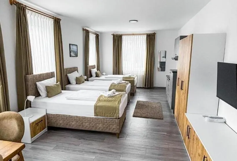 Quarto Triplo Standart, E&b