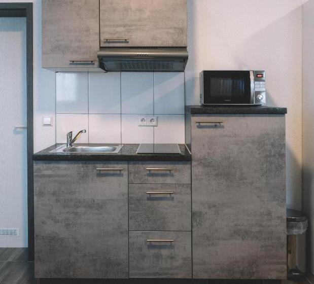 Quarto Triplo Standart, E&b