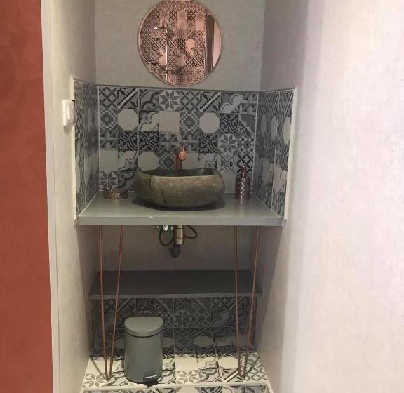 Номер Стандарт Вид на Сад, Chambres D Hôtes L âme De Travassac