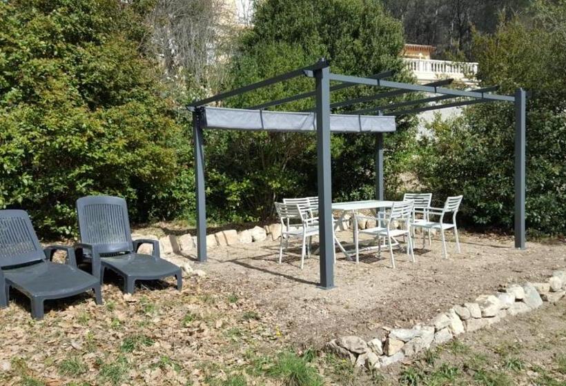 Апартаменты 1 Спальня Вид на Сад, Mas Des Marcellines