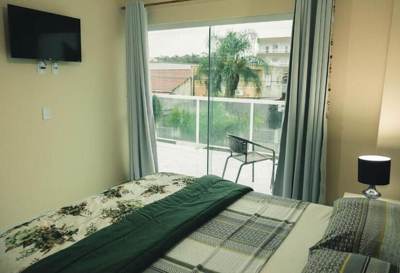 سوئیت با بالکن, Pousada Cavalero