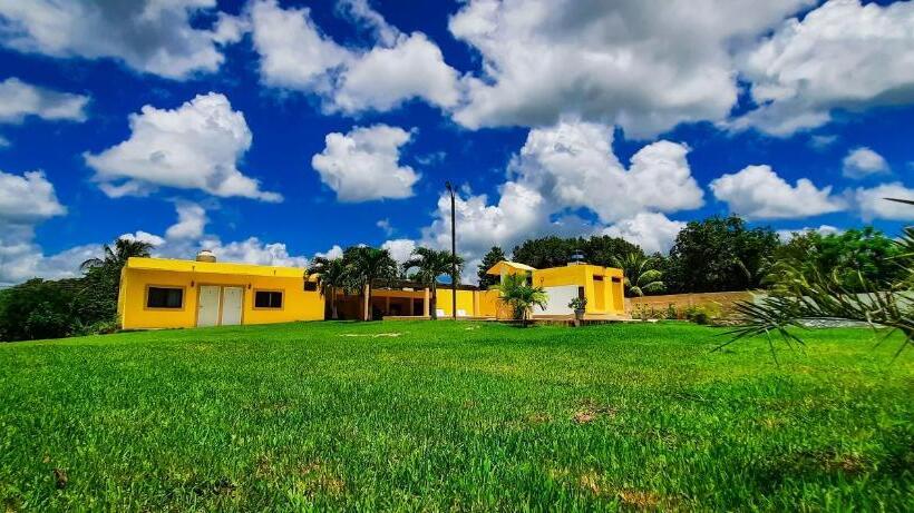 غرفة قياسية, Quinta Izamal