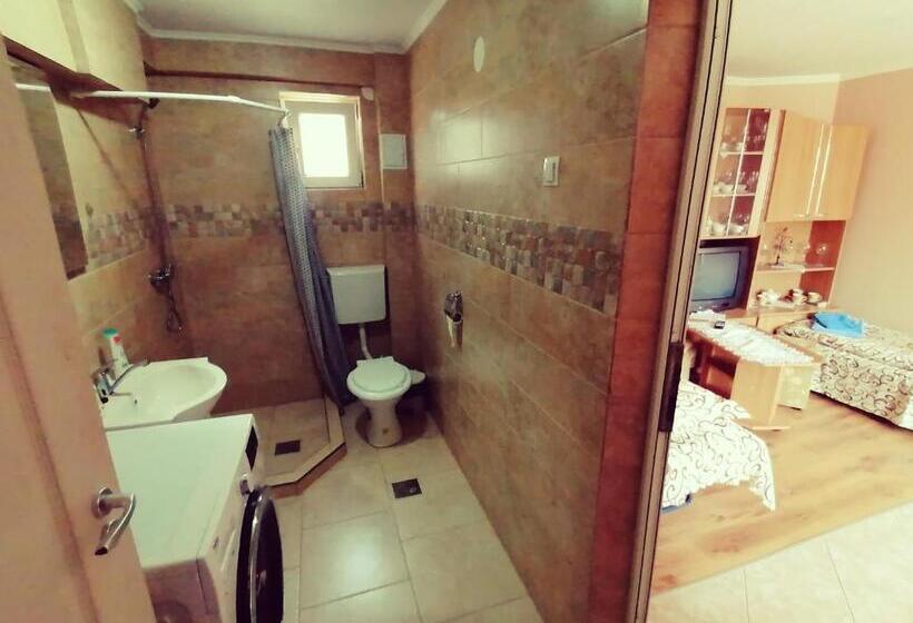 غرفة قياسية رباعية, Pensiunea Fábián Vendégház