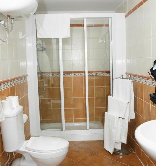 اتاق استاندارد چهار تخته, Luciano Valletta Boutique