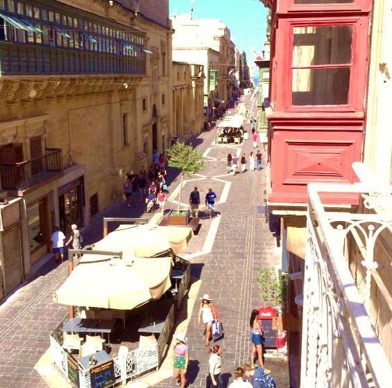 اتاق استاندارد چهار تخته, Luciano Valletta Boutique