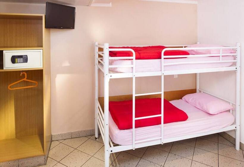 اتاق استاندارد, Bastille Hostel