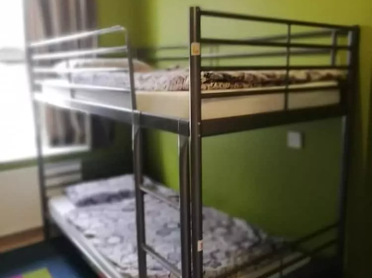 تختخواب در اتاق مشترک, Macgabhainn S Backpacker Hostel