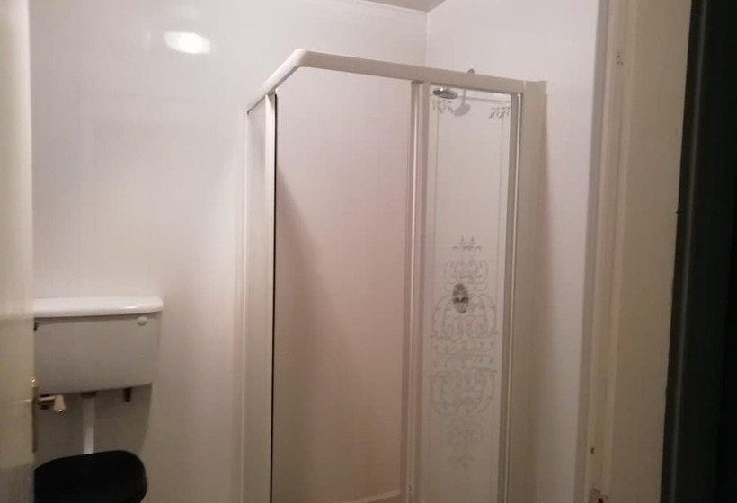 Номер Комфорт, Macgabhainn S Backpacker Hostel