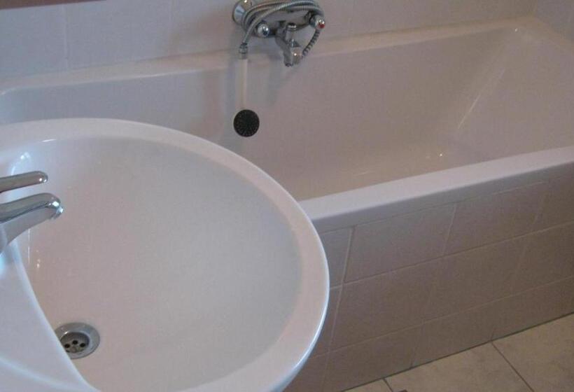 2 Bedroom Suite with Balcony, Pension Ttt