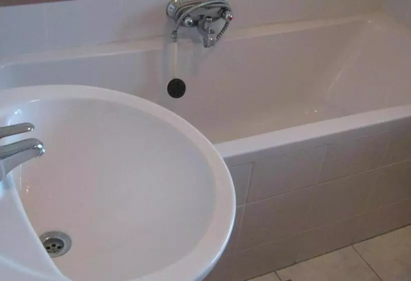 2 Bedroom Suite with Balcony, Pension Ttt