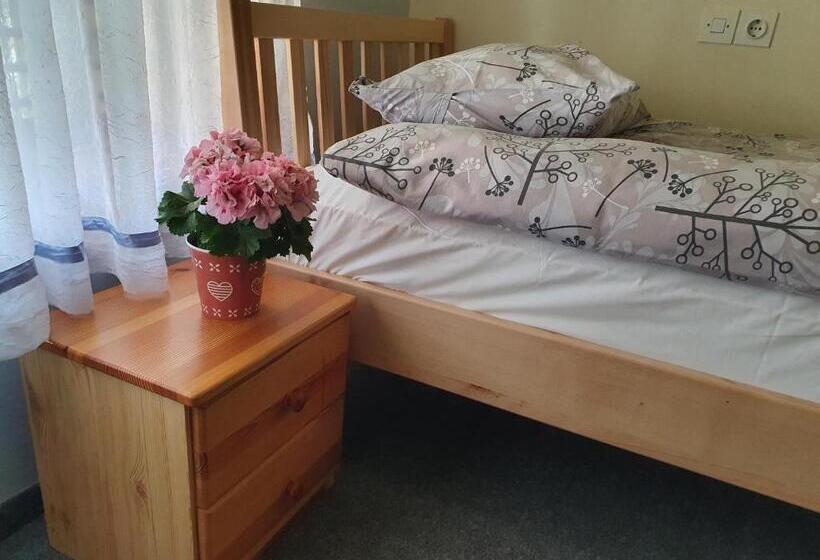 2 Bedroom Suite with Balcony, Pension Ttt