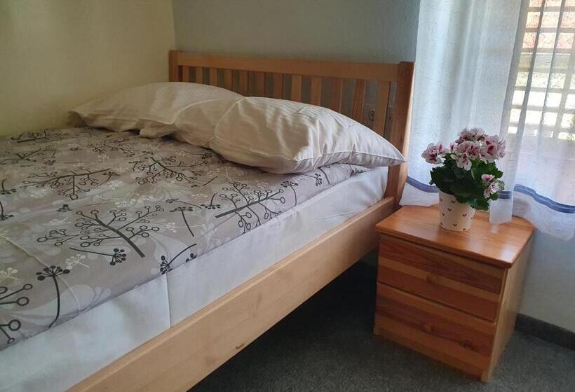 2 Bedroom Suite with Balcony, Pension Ttt