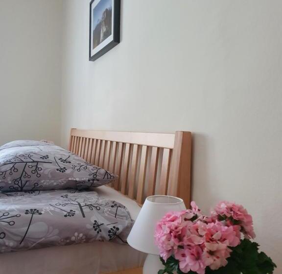 سوئیت 2 خوابه, Pension Ttt