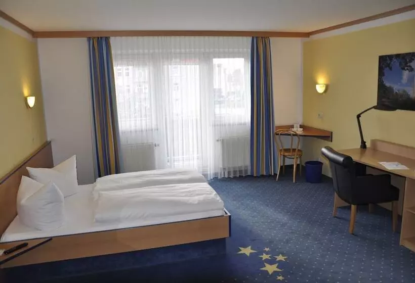Standard Kolmen Hengen Huone, Sleep & Go Hotel Magdeburg