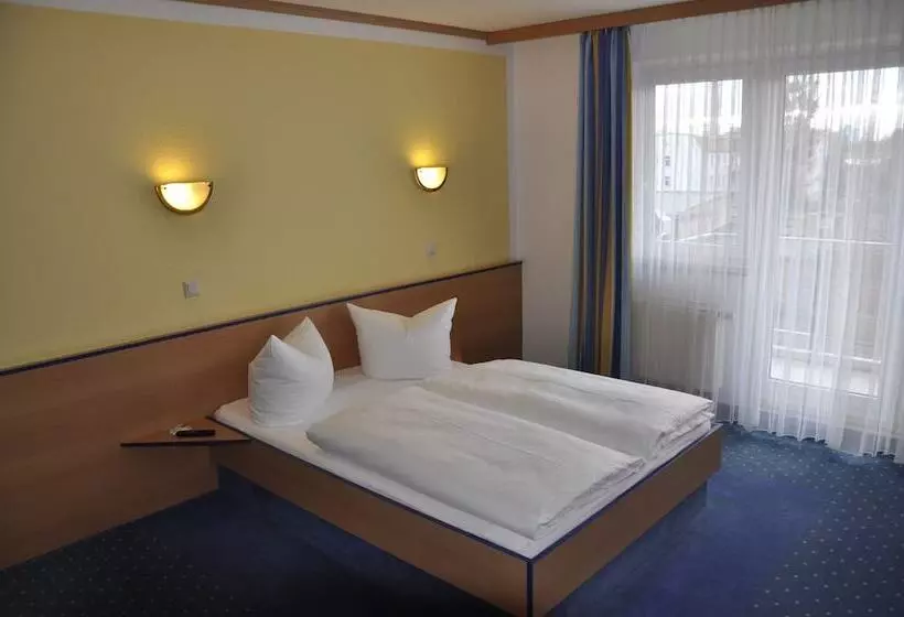 Standard Kolmen Hengen Huone, Sleep & Go Hotel Magdeburg