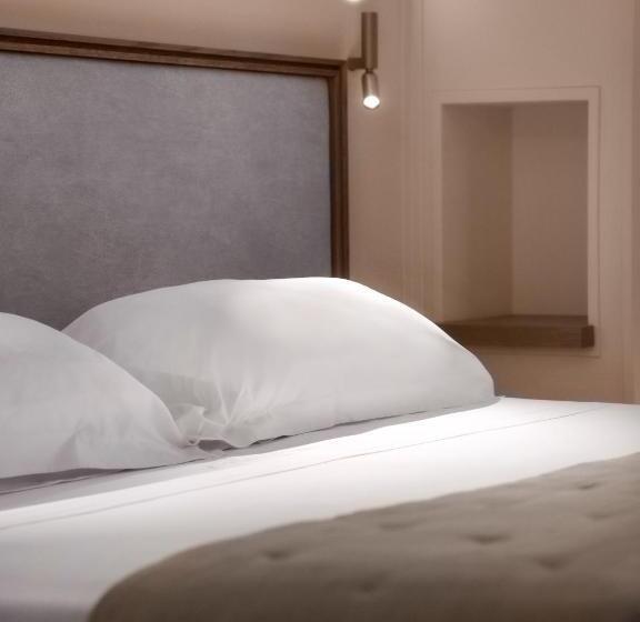 コンフォートルーム, Villa Favorita Hotel & Events