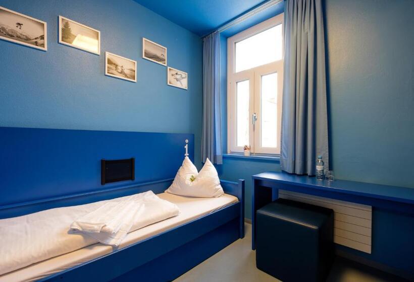 Номер Стандарт, Jugendherberge Oberammergau