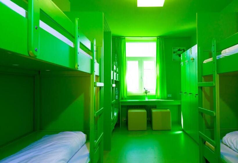 Семейный Номер, Jugendherberge Oberammergau