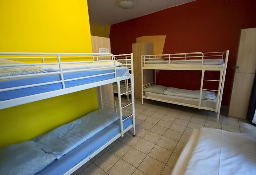 تختخواب در اتاق مشترک, Lindsays Schlafmeile Hostel