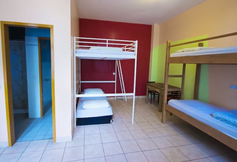 تختخواب در اتاق مشترک, Lindsays Schlafmeile   Hostel