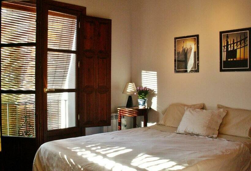 آپارتمان 2 خوابه با تراس, Oasis Backpackers Hostel Granada